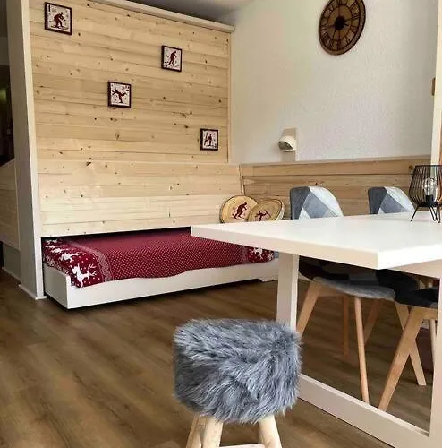 Au Pied Des Pistes -