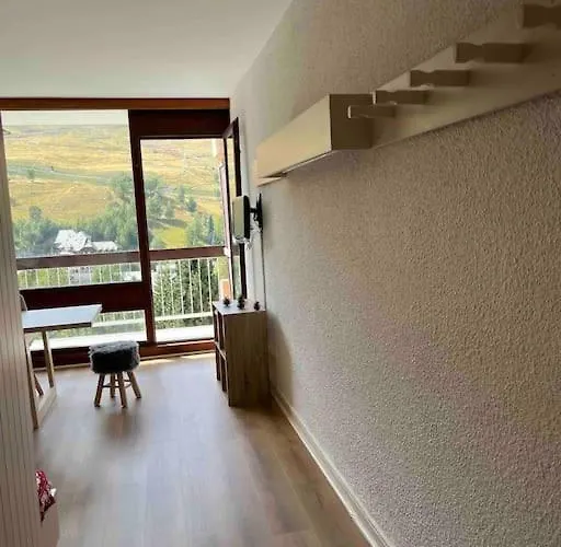 Au Pied Des Pistes -